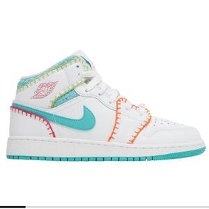 Gently Worn Big Kids Multiknit Jordan Ones